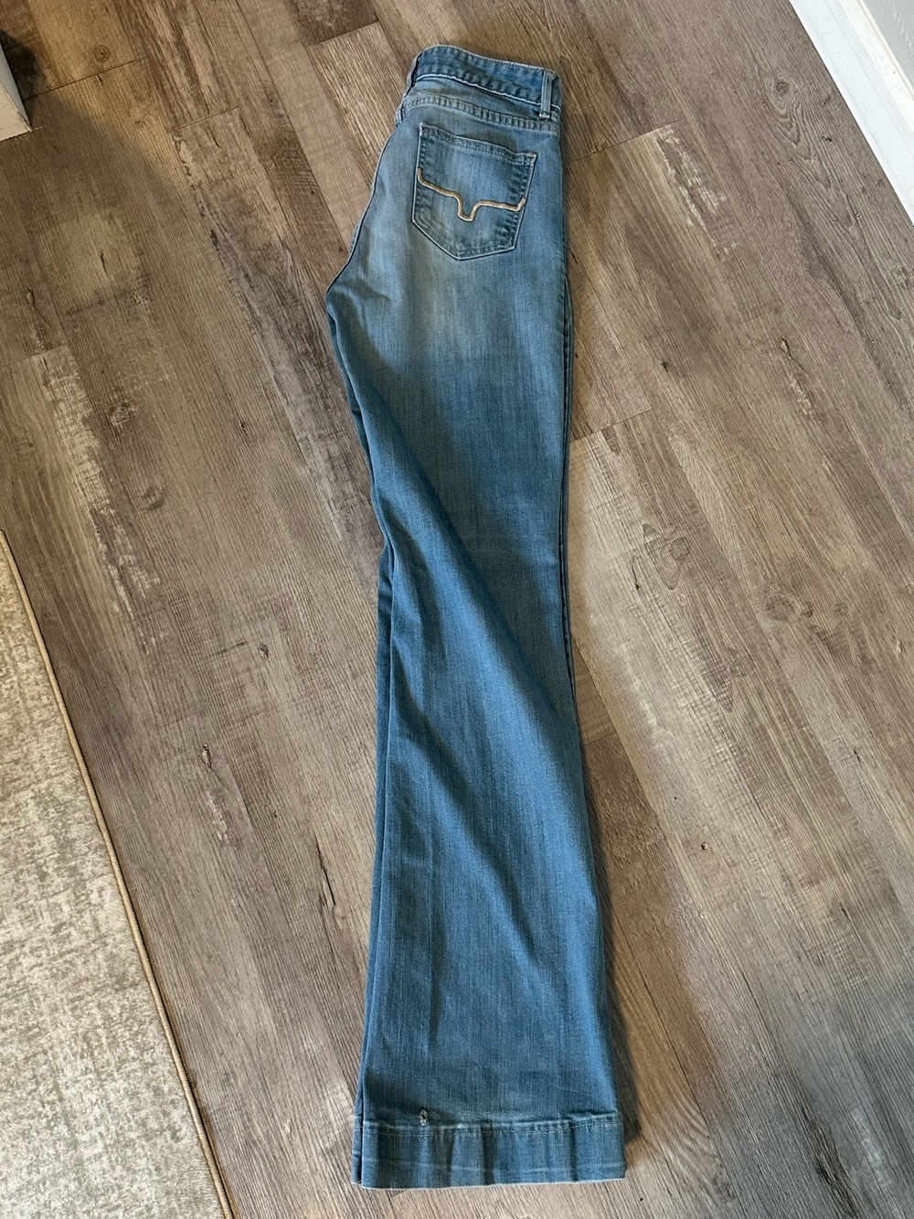 Kimes Ranch Lola Women’s Light Wash Trouser Jeans Size 8/36